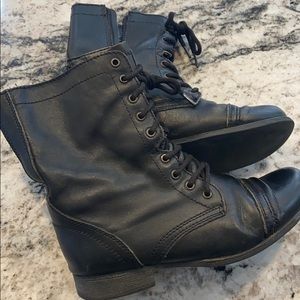 Troopa boots